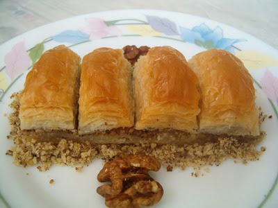 online pastane Essiz lezzette 1 kilo cevizli baklava  Adana cicek , cicekci 